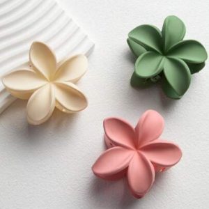 BoldBloom Clasp – Oversized Grip, Effortless Elegance (1-pc)