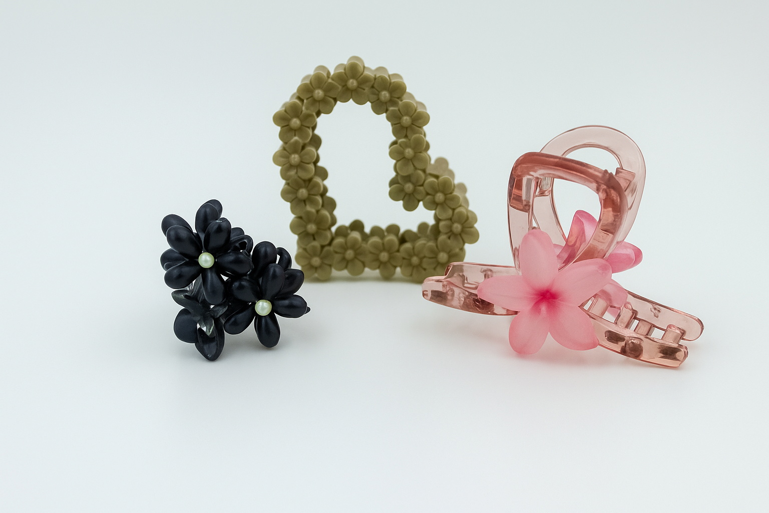 Trendy Hair Clip Combo Set – Pack of 3 Stylish Hair Accessories for Girls & Women